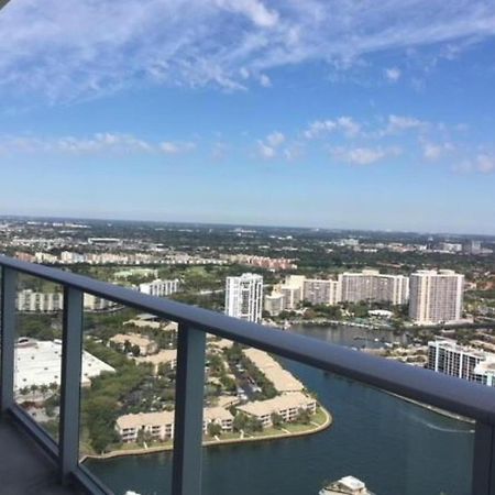 Contemporary Beach Resort Condos Дания-Бич Экстерьер фото