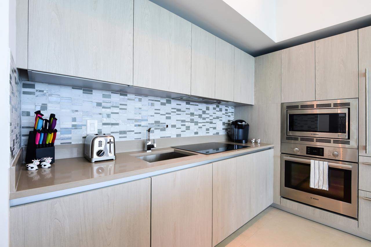 Contemporary Beach Resort Condos Дания-Бич Экстерьер фото