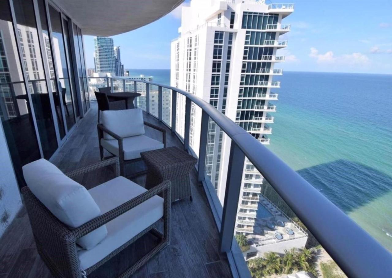 Contemporary Beach Resort Condos Дания-Бич Экстерьер фото