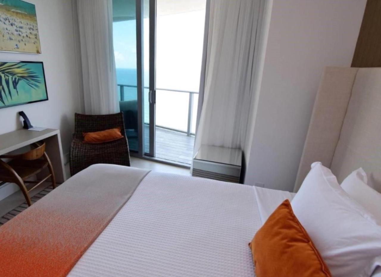 Contemporary Beach Resort Condos Дания-Бич Экстерьер фото
