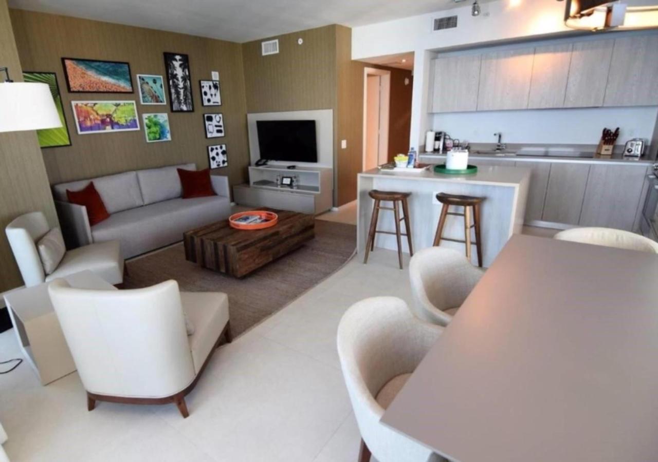 Contemporary Beach Resort Condos Дания-Бич Экстерьер фото