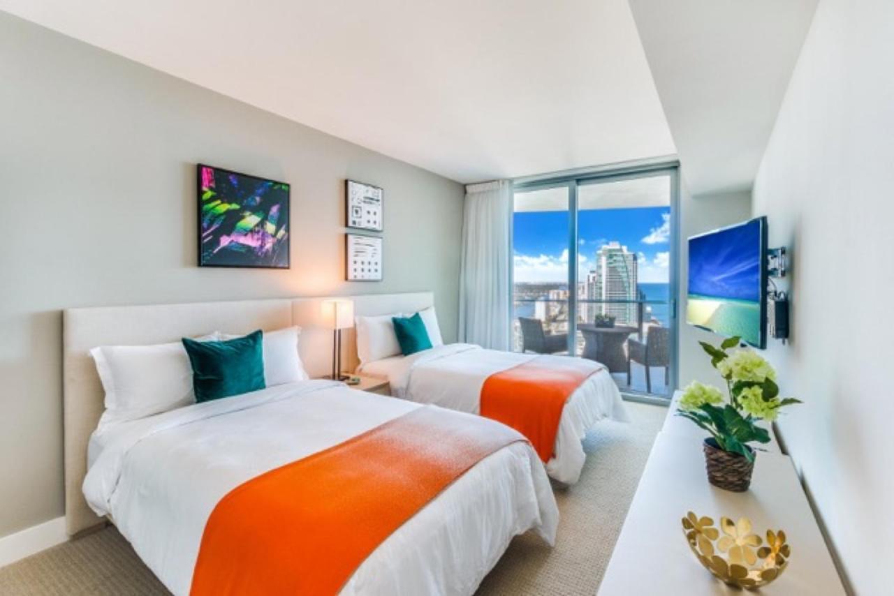Contemporary Beach Resort Condos Дания-Бич Экстерьер фото