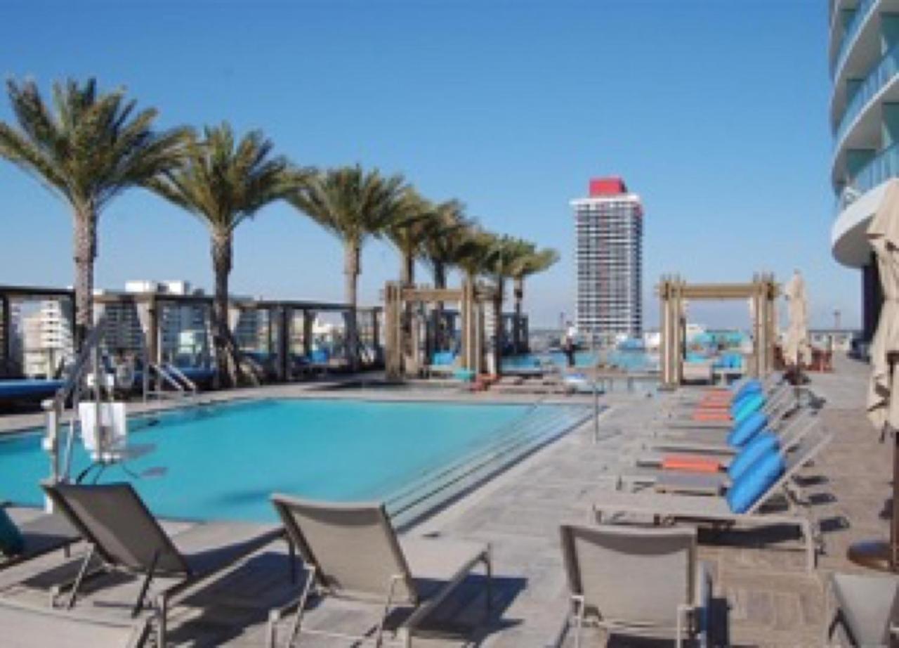 Contemporary Beach Resort Condos Дания-Бич Экстерьер фото